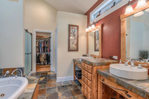 Tiny photo for 56081 Snow Goose Court, Bend, OR 97707 (MLS # 220210578)