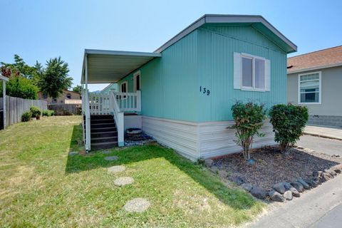 3555 S Pacific Highway SPC 139 Medford OR 97501