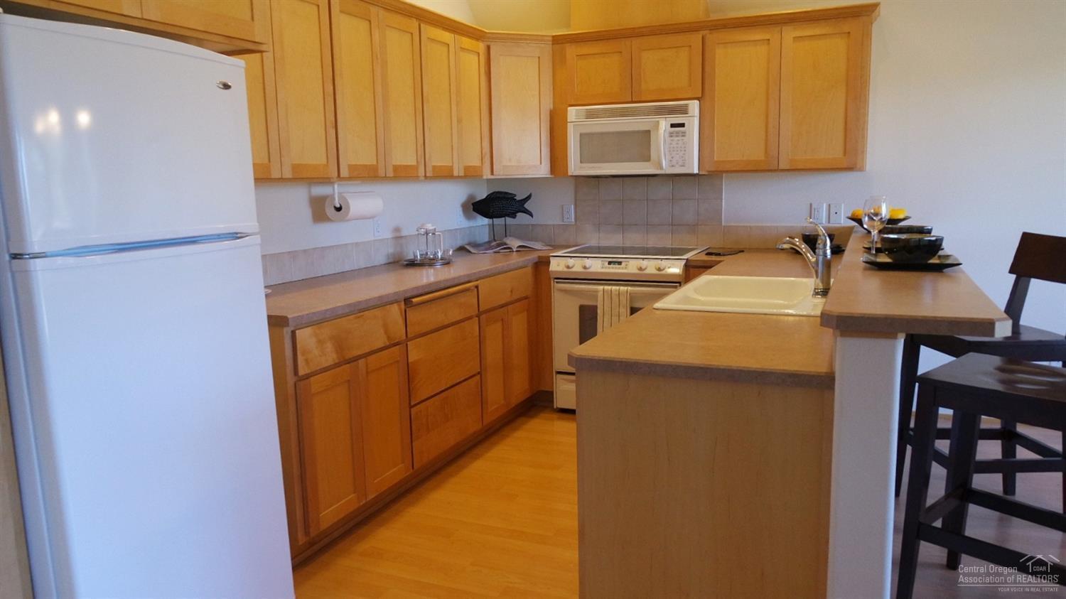 Pine Meadow Vill - Residential