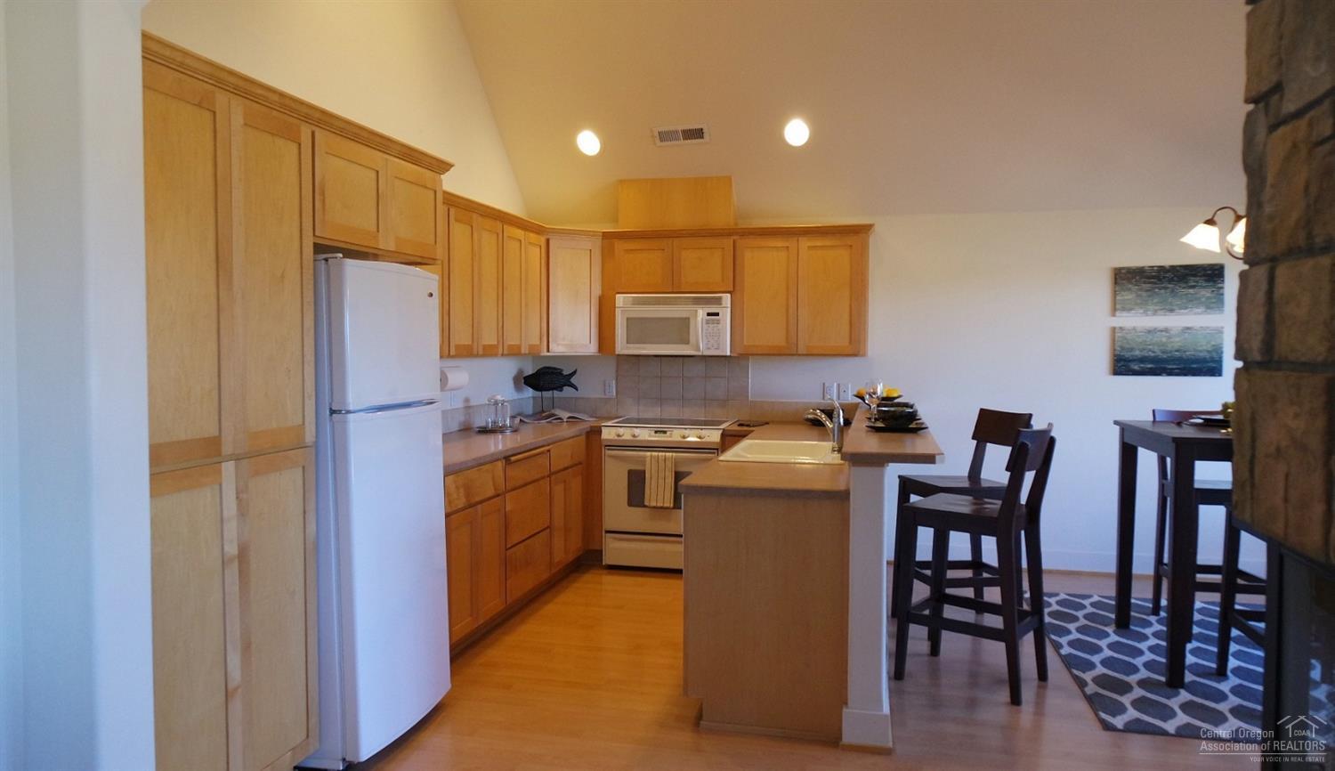 Pine Meadow Vill - Residential