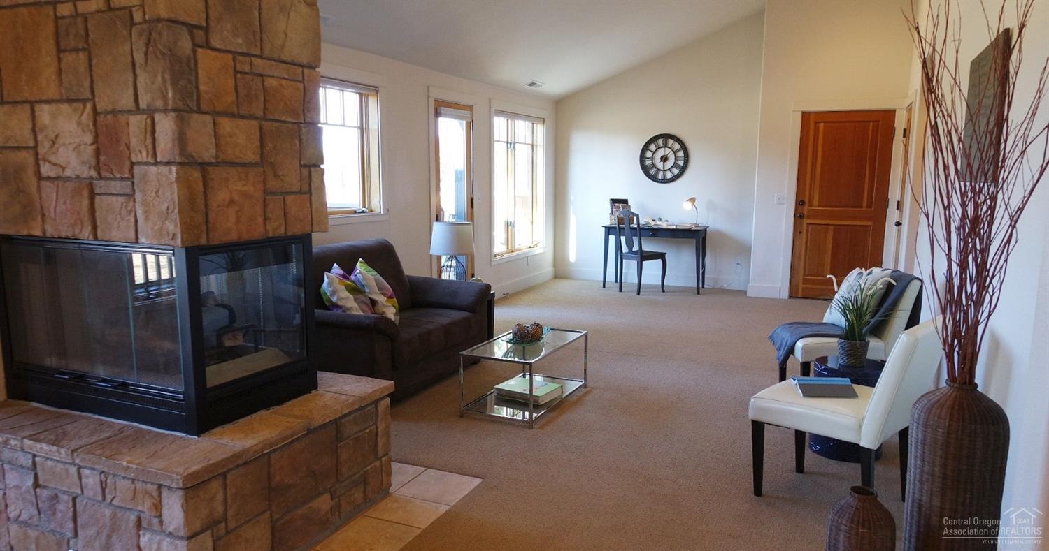 Pine Meadow Vill - Residential