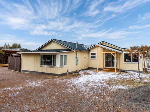 Tiny photo for 16122 Lava Drive, La Pine, OR 97739 (MLS # 220215727)