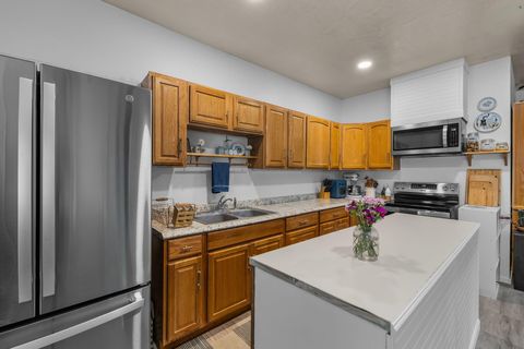 Tiny photo for 16122 Lava Drive, La Pine, OR 97739 (MLS # 220215727)