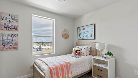 Tiny photo for 21544 SE Etna Place, Bend, OR 97702 (MLS # 220212406)