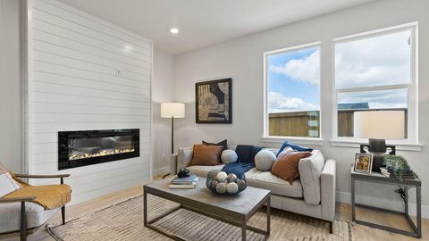 Tiny photo for 21544 SE Etna Place, Bend, OR 97702 (MLS # 220212406)