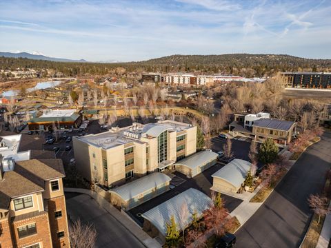 291 SW Bluff Drive UNIT 320 Bend OR 97702