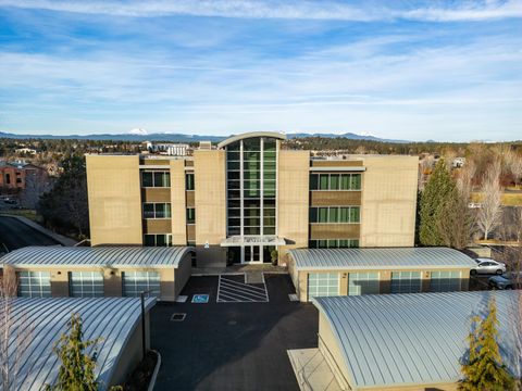 Photo of 291 SW Bluff Drive #UNIT 320, Bend, OR 97702 (MLS # 220214959)