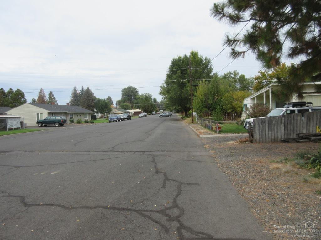 Oregon + Western - Residential