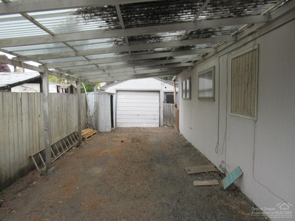 Oregon + Western - Residential