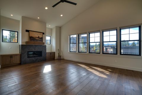 Tiny photo for 62667 NW Ember Place, Bend, OR 97703 (MLS # 220210802)