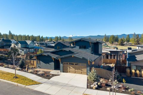 62667 NW Ember Place Bend OR 97703