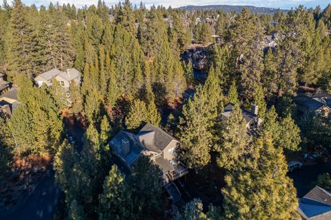 Tiny photo for 19672 Winter Wren Loop, Bend, OR 97702 (MLS # 220213161)