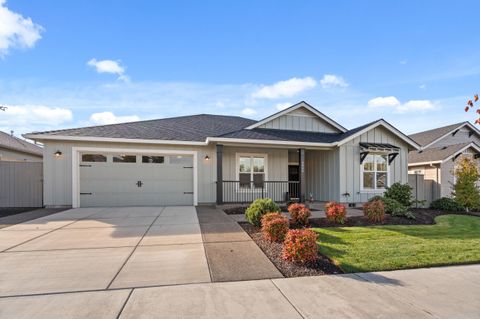 Photo of 3890 Arena Drive, Medford, OR 97504 (MLS # 220211205)