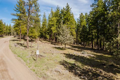 Tiny photo for 8909 Ponderosa Place, Klamath Falls, OR 97601 (MLS # 220217576)