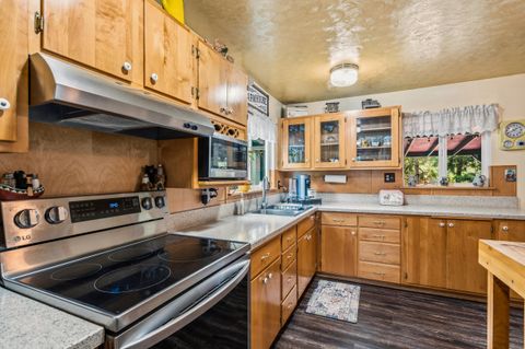 Tiny photo for 7771 Monument Drive, Grants Pass, OR 97526 (MLS # 220219951)