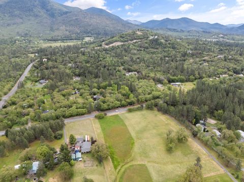 Tiny photo for 7771 Monument Drive, Grants Pass, OR 97526 (MLS # 220219951)