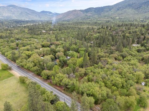 Tiny photo for 7771 Monument Drive, Grants Pass, OR 97526 (MLS # 220219951)