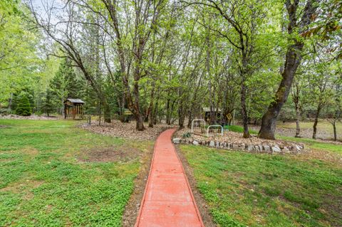 Tiny photo for 7771 Monument Drive, Grants Pass, OR 97526 (MLS # 220219951)