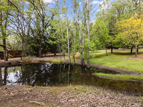 Tiny photo for 7771 Monument Drive, Grants Pass, OR 97526 (MLS # 220219951)