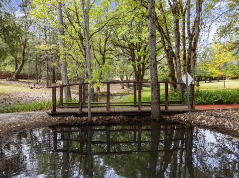 Tiny photo for 7771 Monument Drive, Grants Pass, OR 97526 (MLS # 220219951)