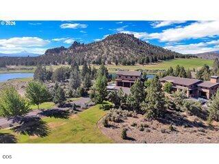 250 NE Good Pasture Loop