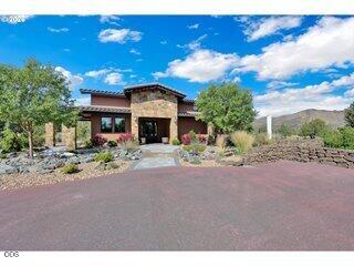 250 NE Good Pasture Loop