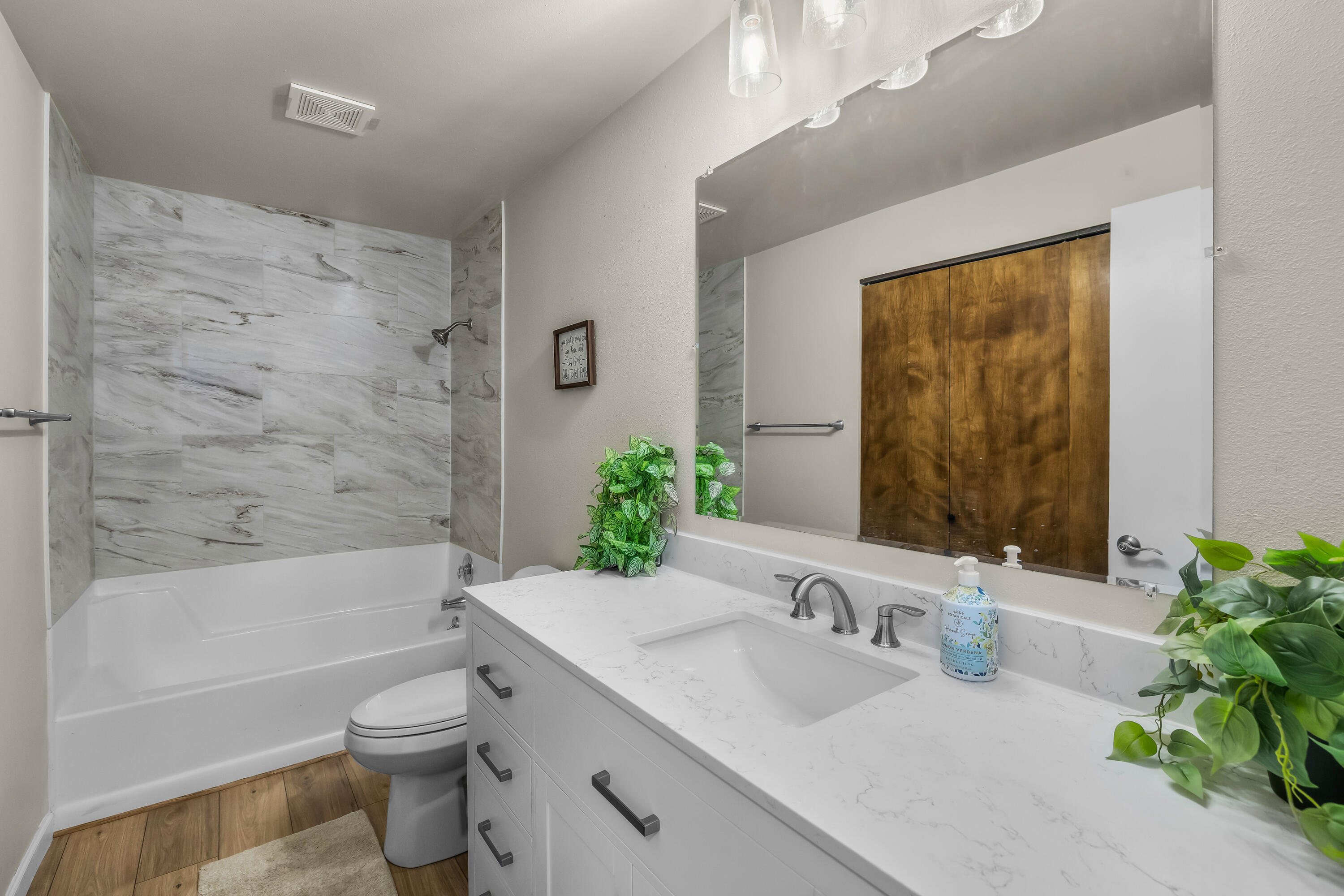 Nottingham Square - Residential