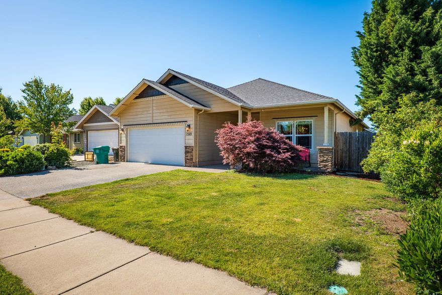 ** OPEN HOUSE SATURDAY 7/30 8:30-10:30AM **
Welcome home with this 3-bedroom 2 bath 1668 square foot home situated on a .14-acre lot with an attached 2-car garage. Come enjoy the vaulted ceilings in the living room, walk-in closet with en-suite in the primary bedroom and a fenced backyard landscaped with a firepit. This home offers great space for entertaining in the home and outside the home with the covered front and back patios. Located within District 7 for schools and centrally located to nearby restaurants, shopping, medical and walking distance to Redwood Park.