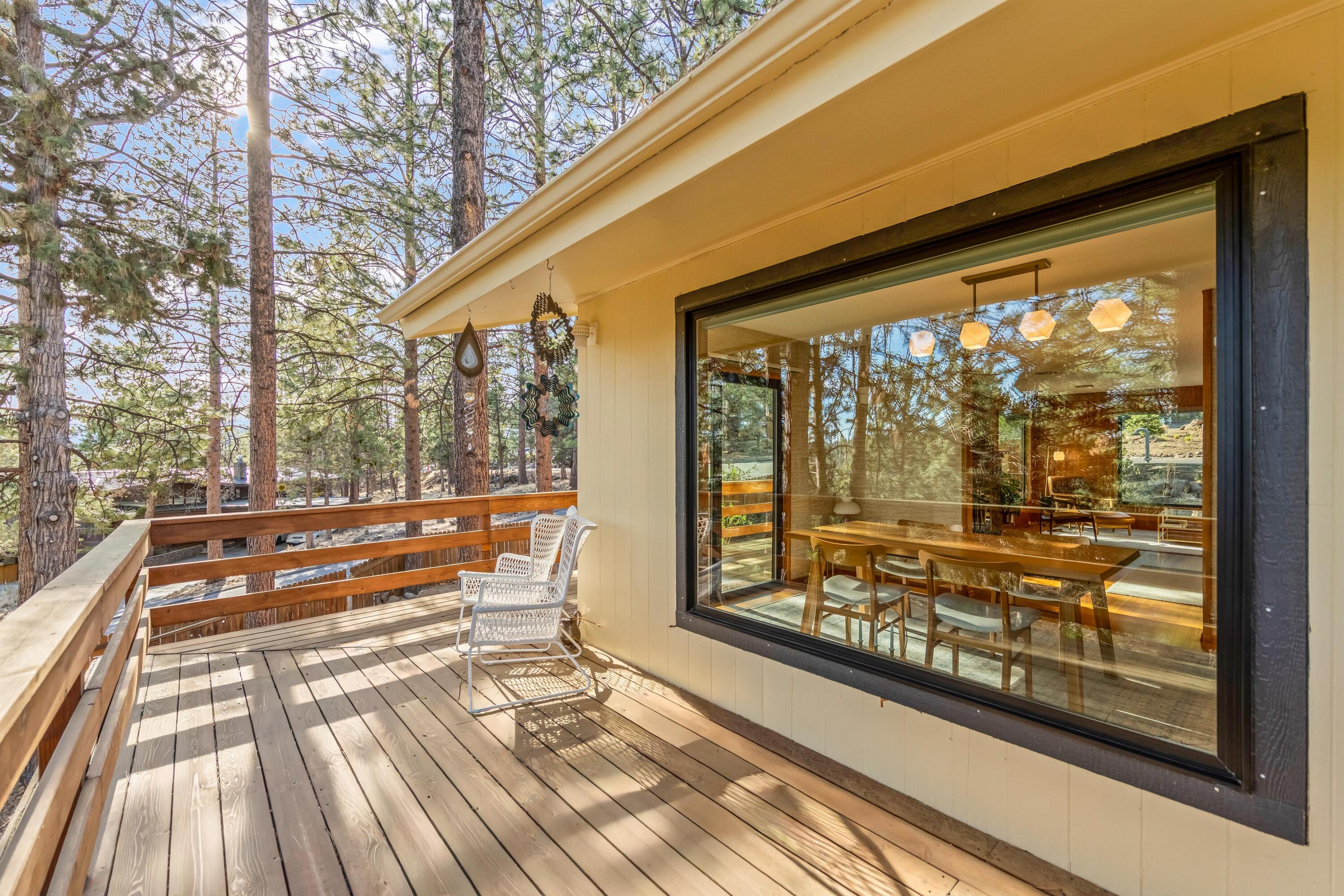1671 NW Saginaw Ave, Bend, OR, 97703, USA, 3 Bedrooms Bedrooms, ,3 BathroomsBathrooms,Residential,Active,1671 NW Saginaw Ave,220222277
