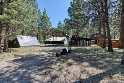 Tiny photo for 52300 Barberry Circle, La Pine, OR 97739 (MLS # 220204682)