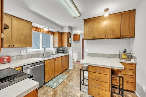 Tiny photo for 52300 Barberry Circle, La Pine, OR 97739 (MLS # 220204682)