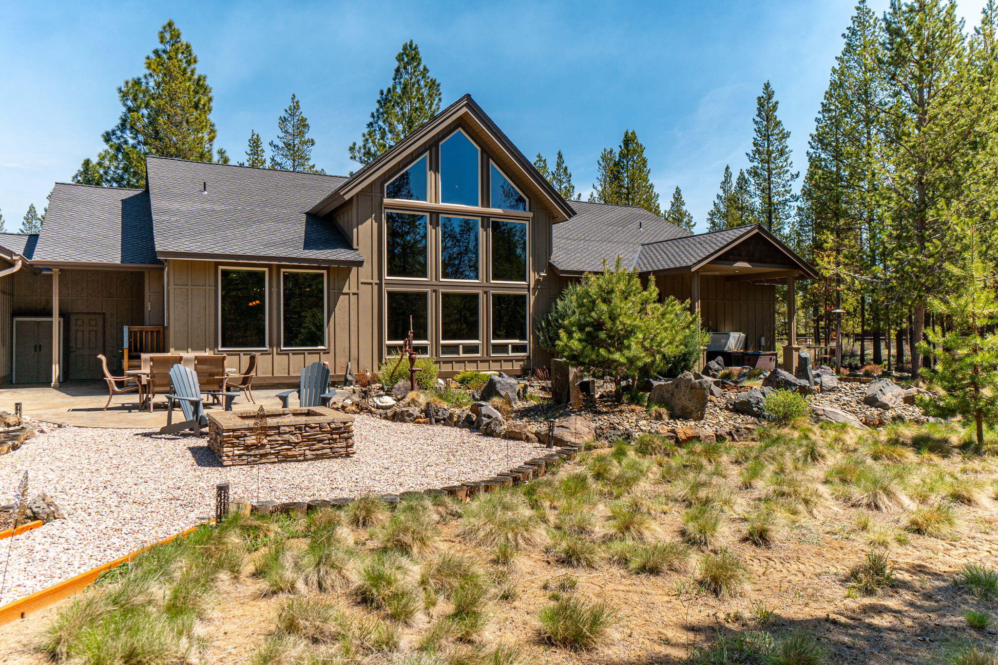 Pinewood Country Est - Residential