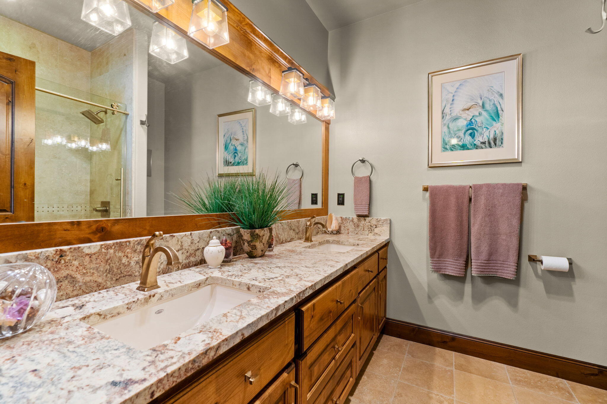 Pinewood Country Est - Residential