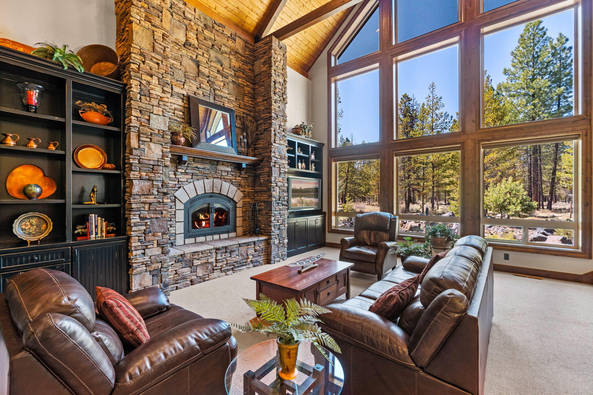 Pinewood Country Est - Residential