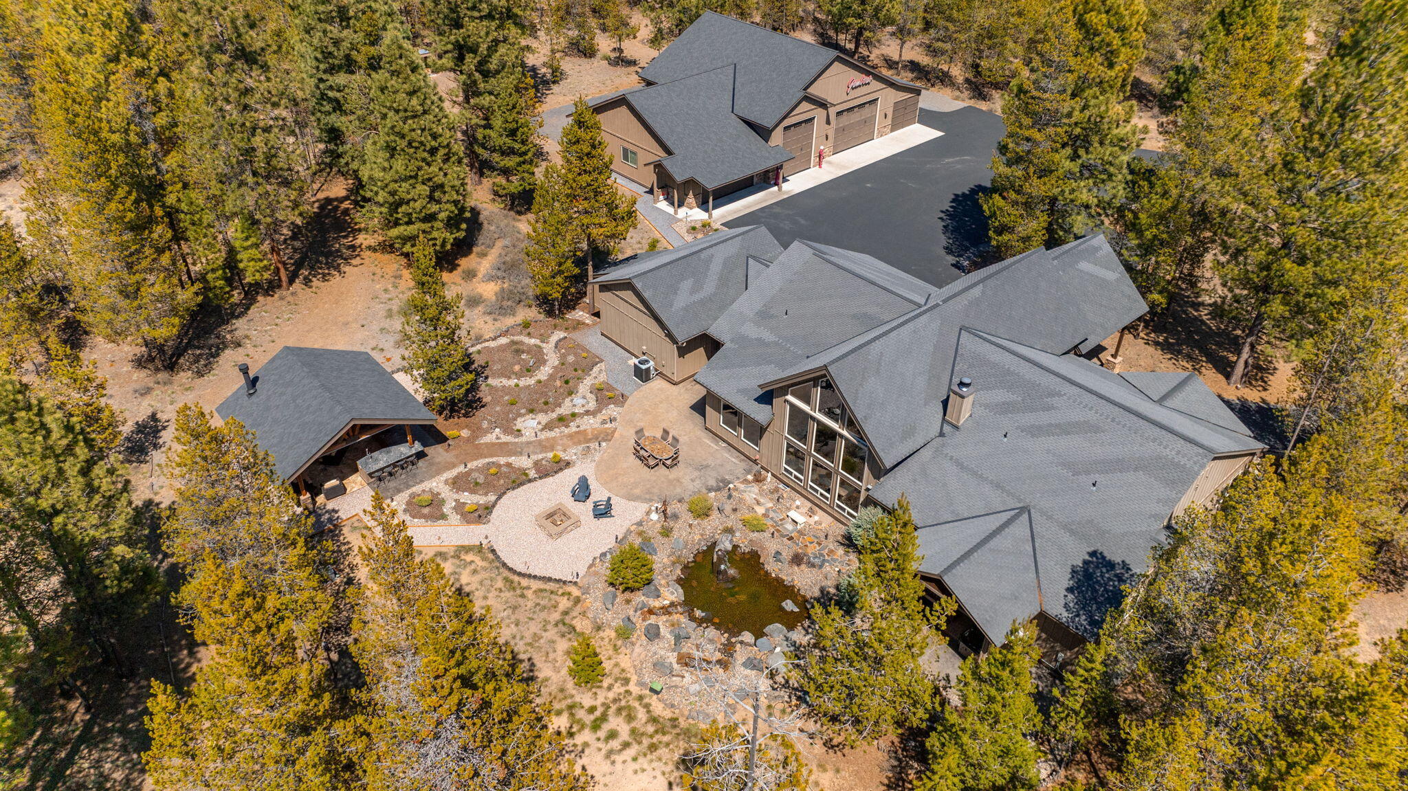 Pinewood Country Est - Residential