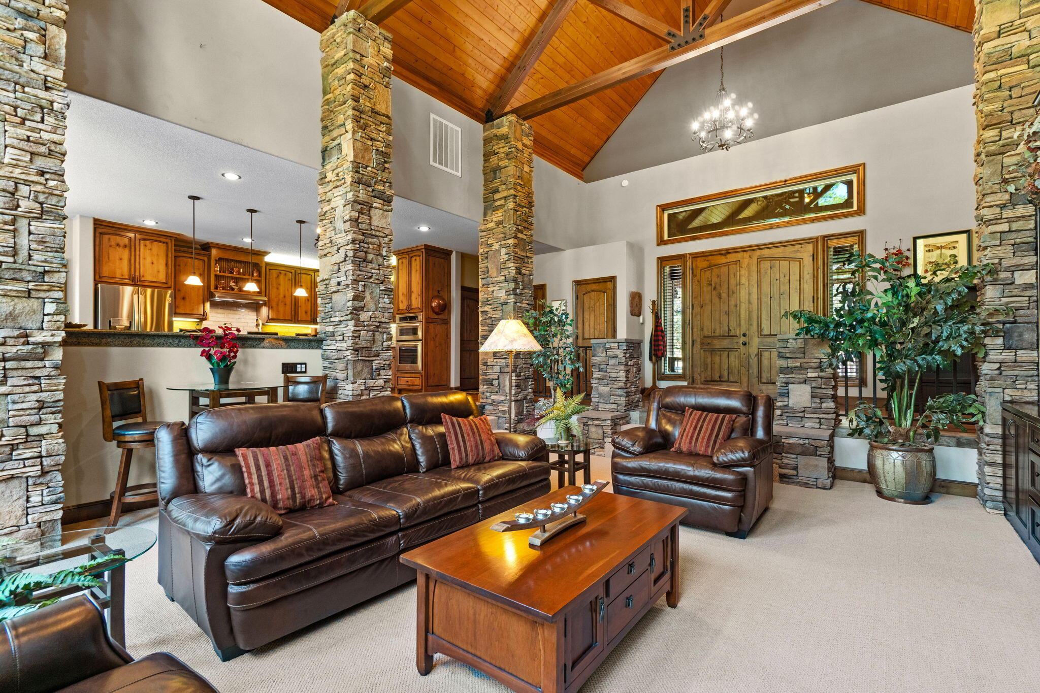 Pinewood Country Est - Residential