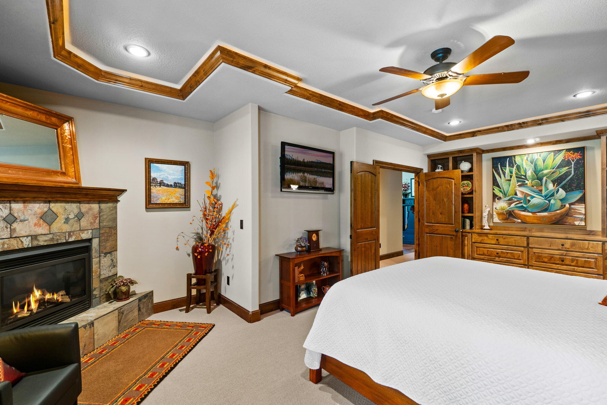 Pinewood Country Est - Residential