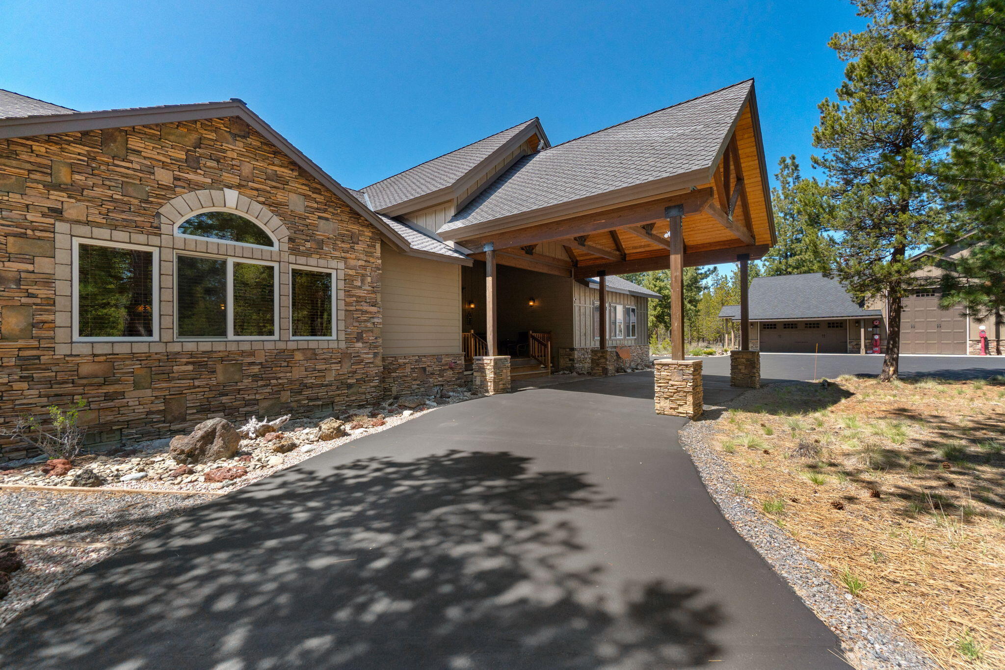 Pinewood Country Est - Residential