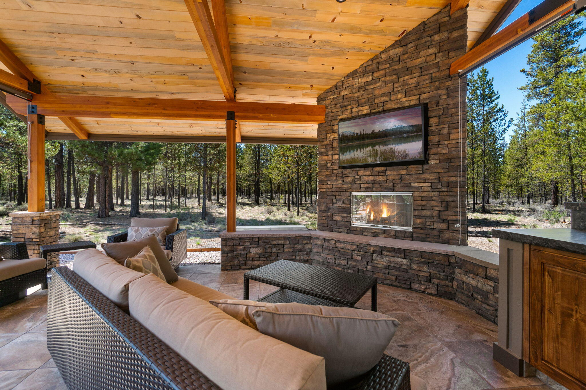 Pinewood Country Est - Residential