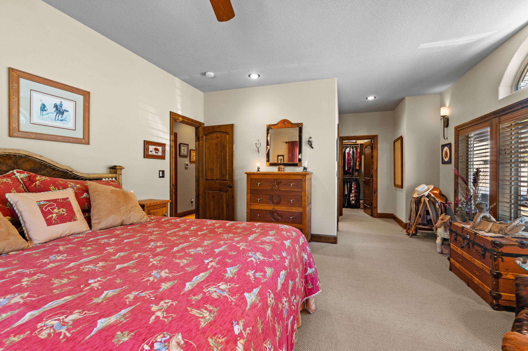 Pinewood Country Est - Residential