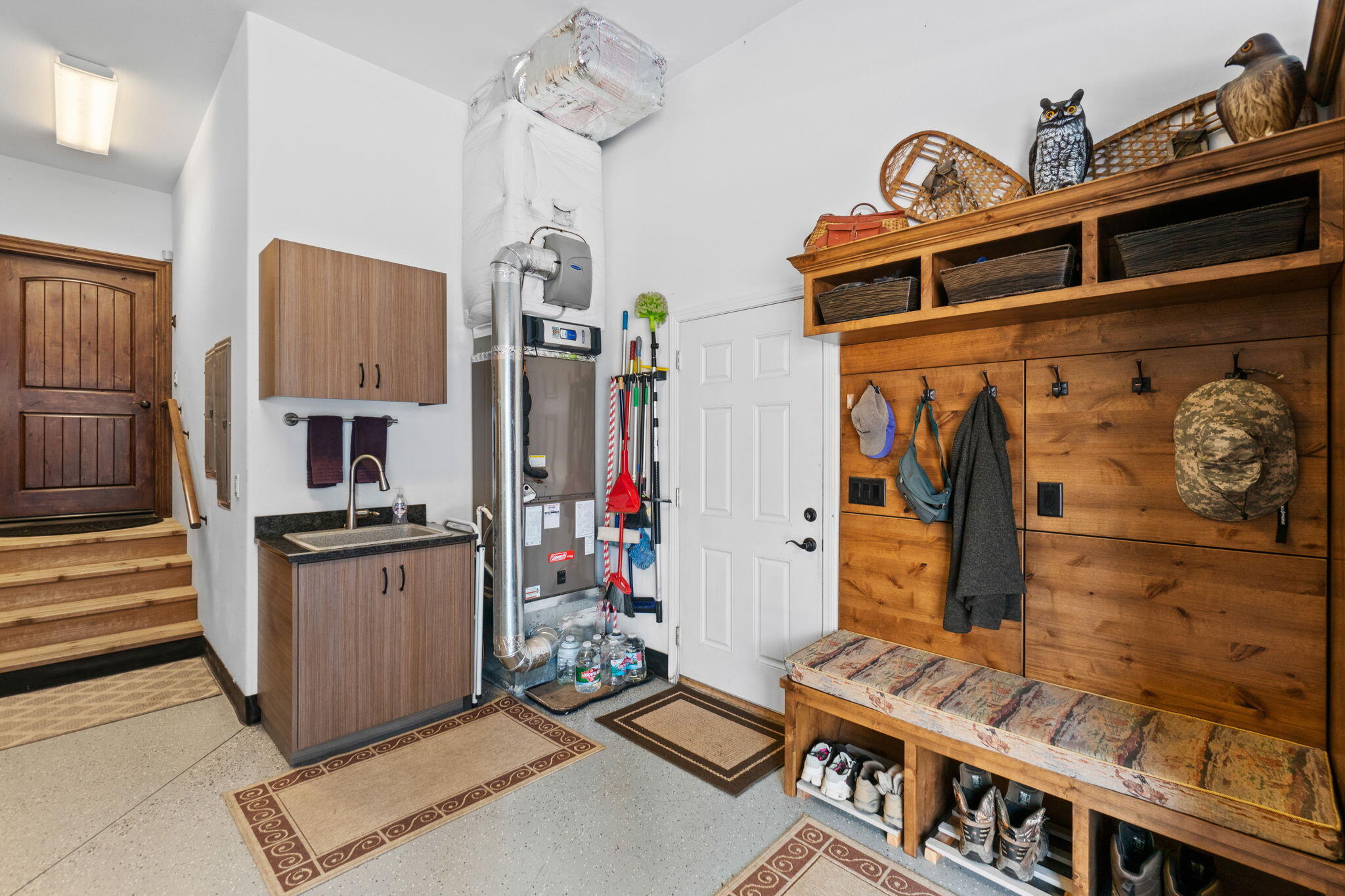 Pinewood Country Est - Residential