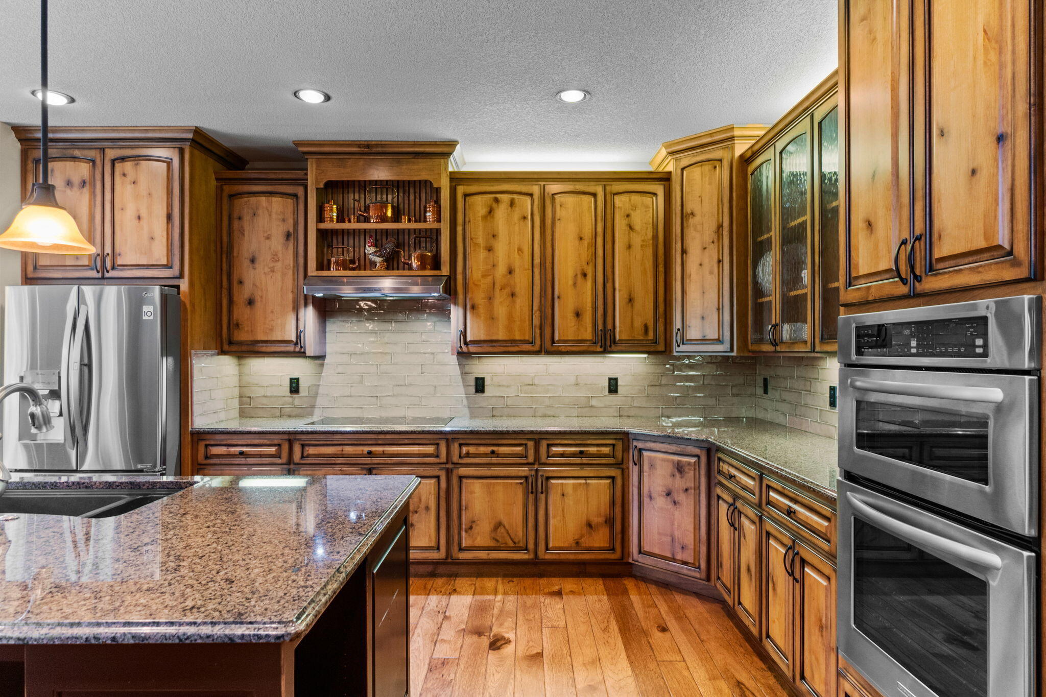 Pinewood Country Est - Residential