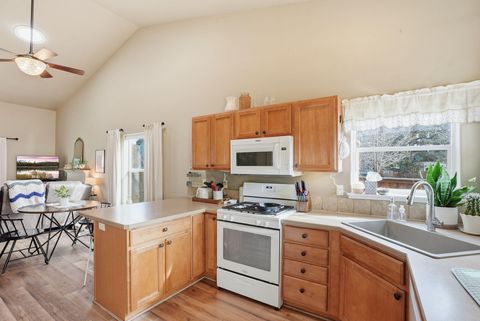 Tiny photo for 20648 Beaumont Drive, Bend, OR 97701 (MLS # 220217021)