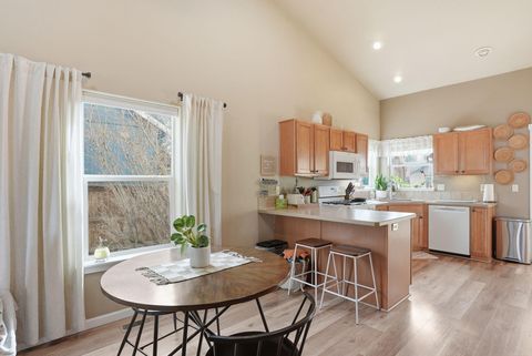 Tiny photo for 20648 Beaumont Drive, Bend, OR 97701 (MLS # 220217021)