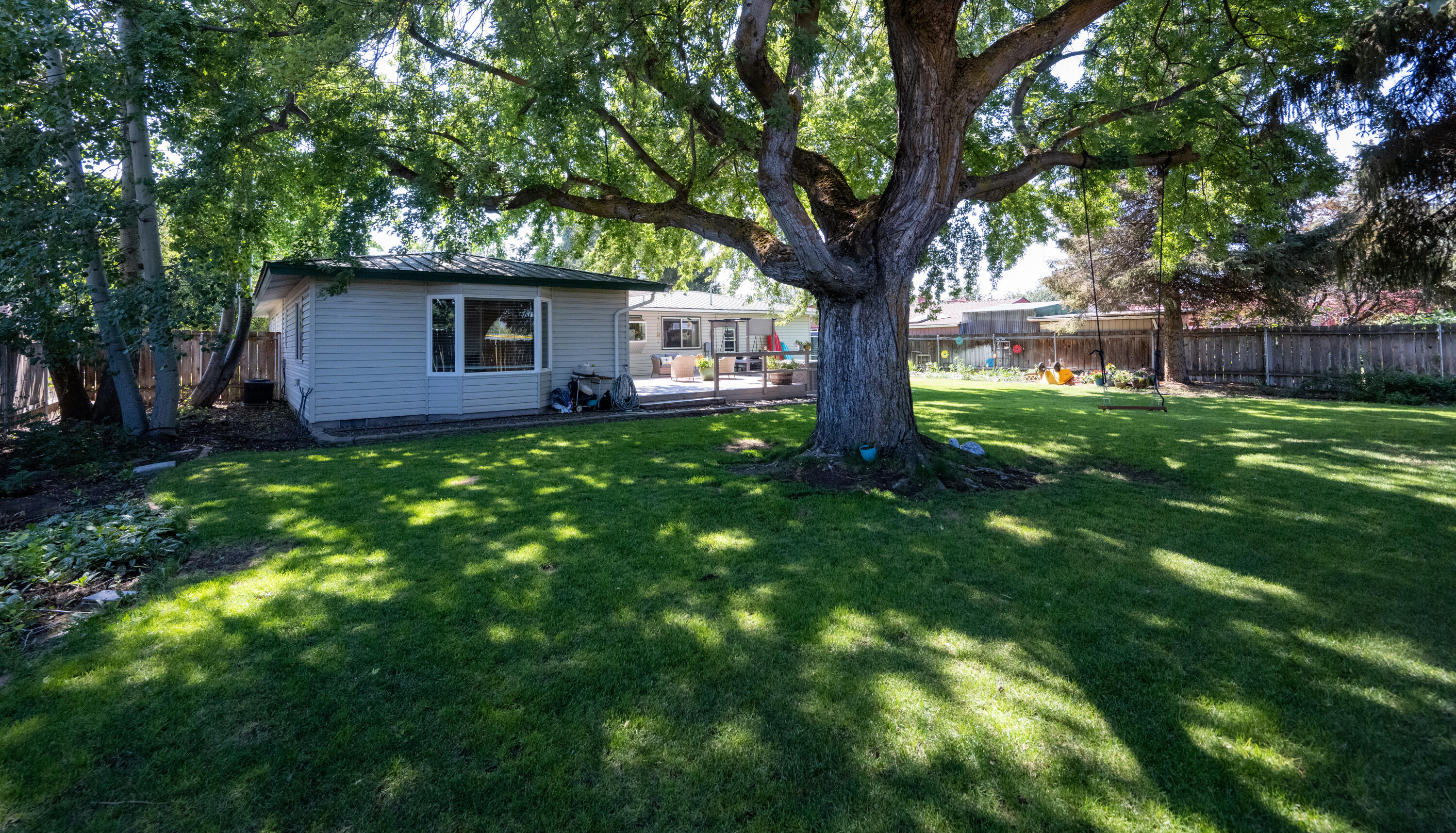 Summers Lane Homes - Residential