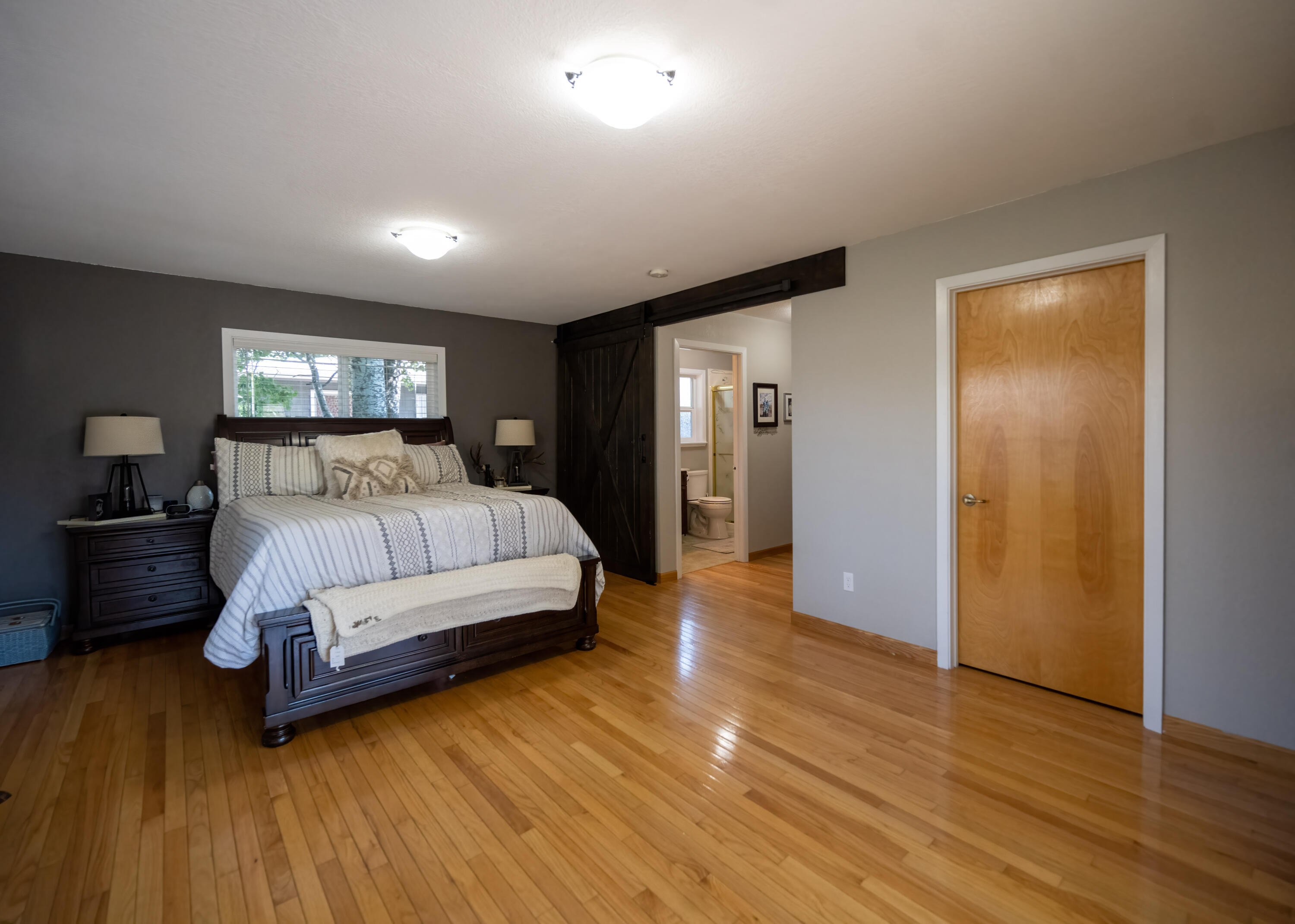 Summers Lane Homes - Residential