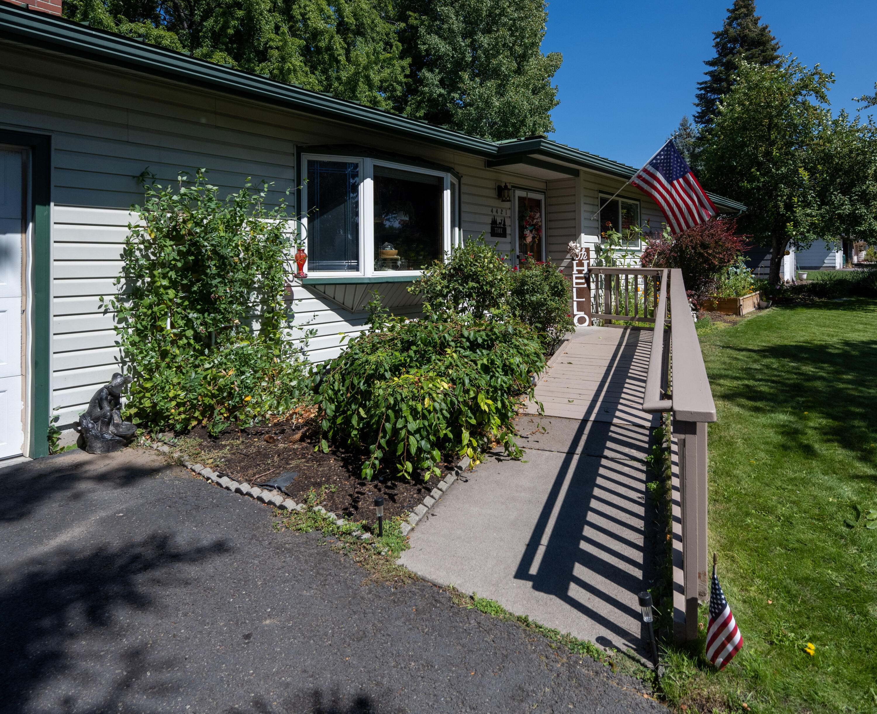 Summers Lane Homes - Residential