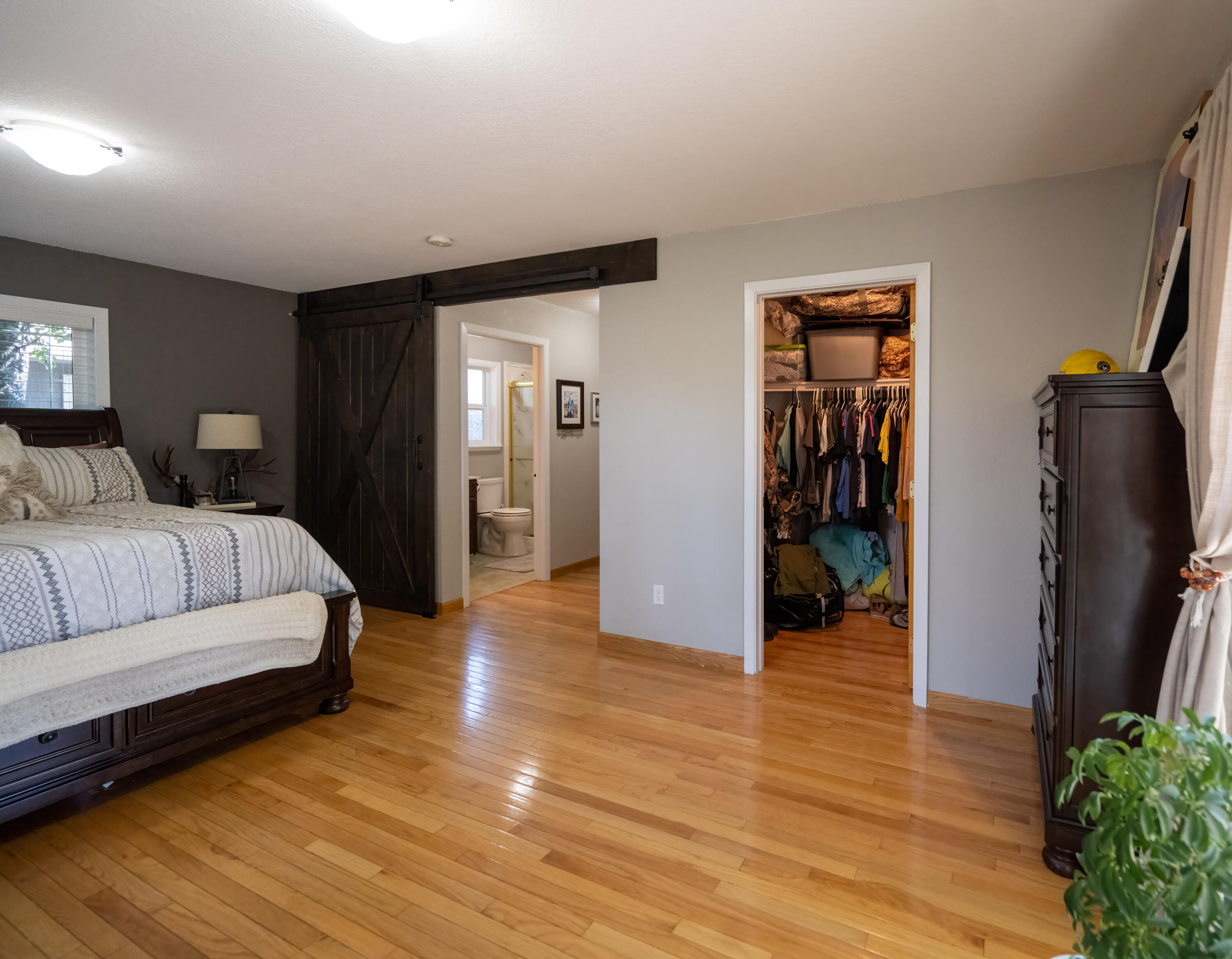 Summers Lane Homes - Residential