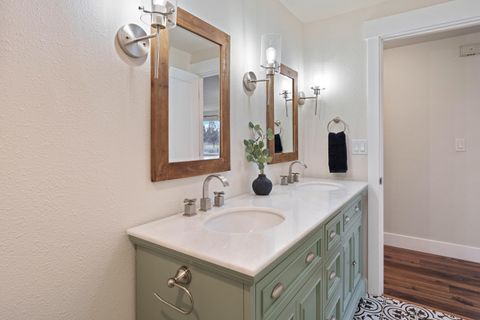 Tiny photo for 62118 Cody Jr Road, Bend, OR 97701 (MLS # 220211949)