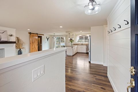 Tiny photo for 62118 Cody Jr Road, Bend, OR 97701 (MLS # 220211949)